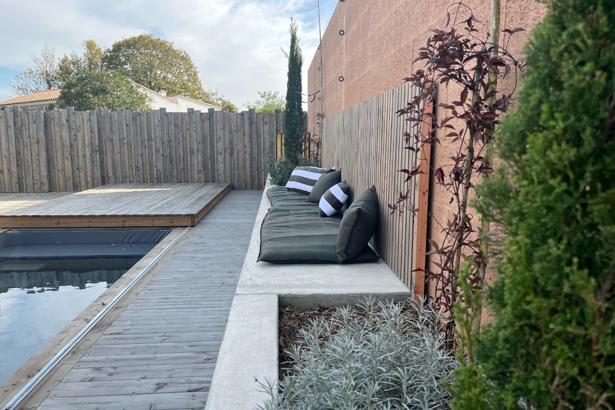 Piscine et terrasse
