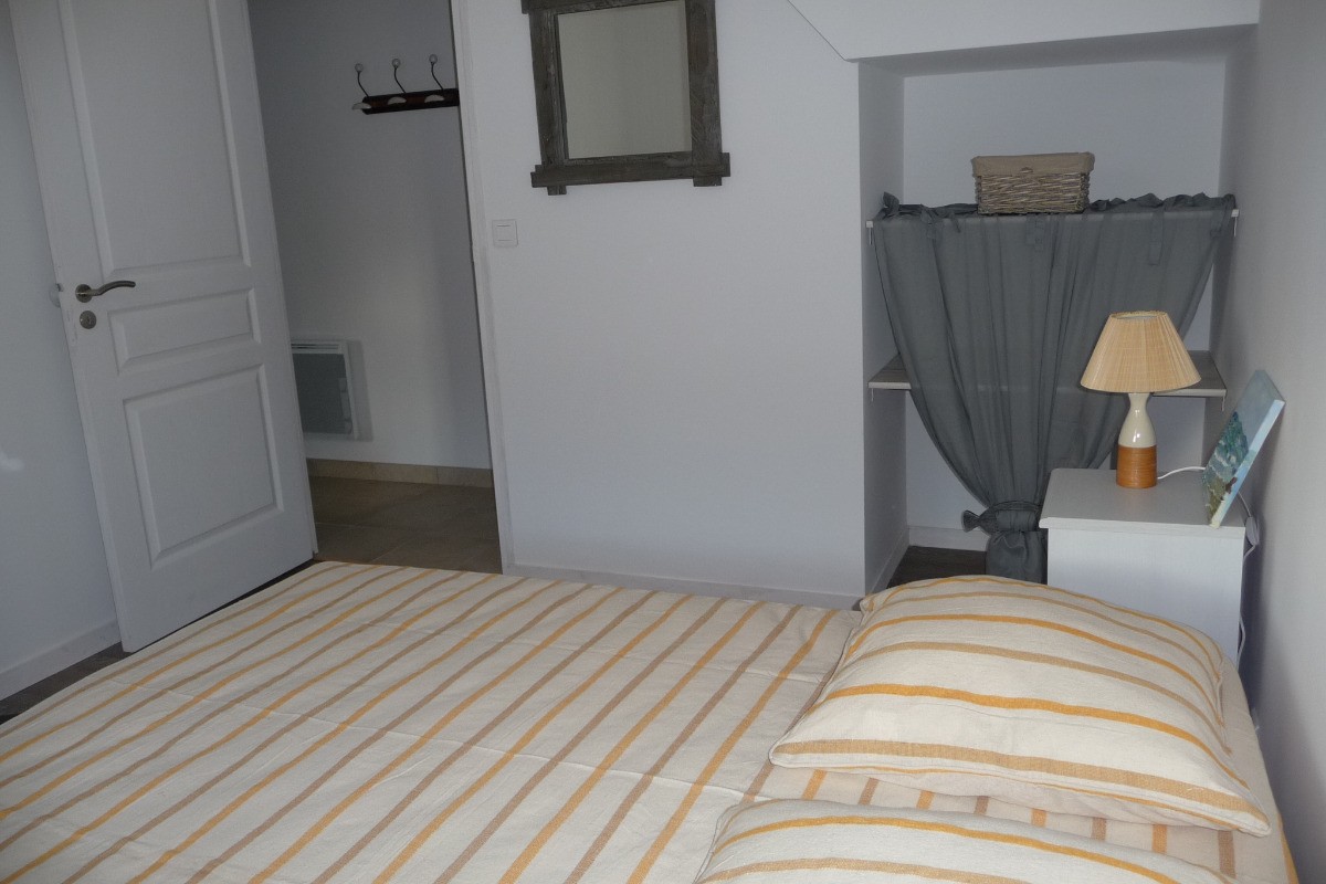 CHAMBRE LIT 140CM