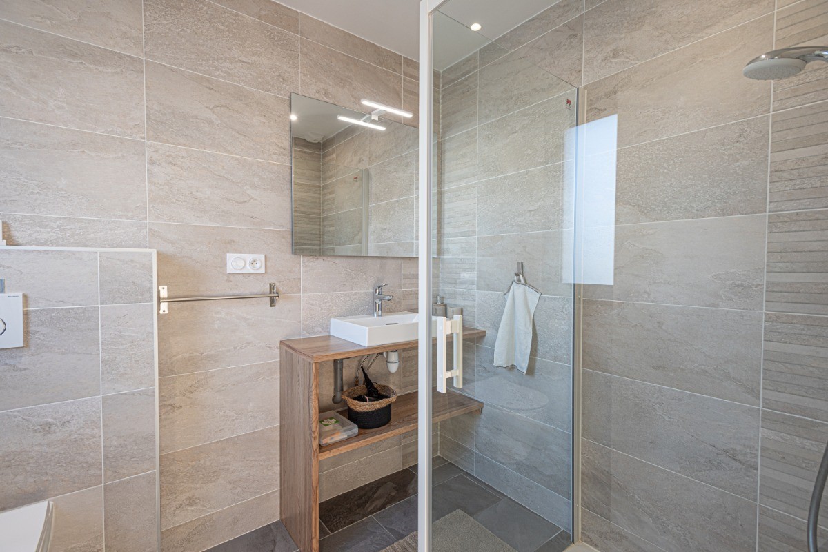 SALLE DE BAIN RDC