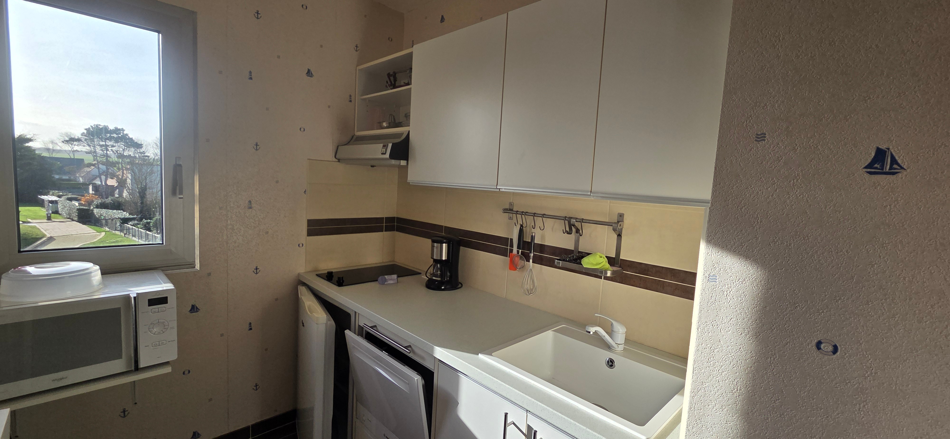 Flat in Bernières sur Mer facing the sea