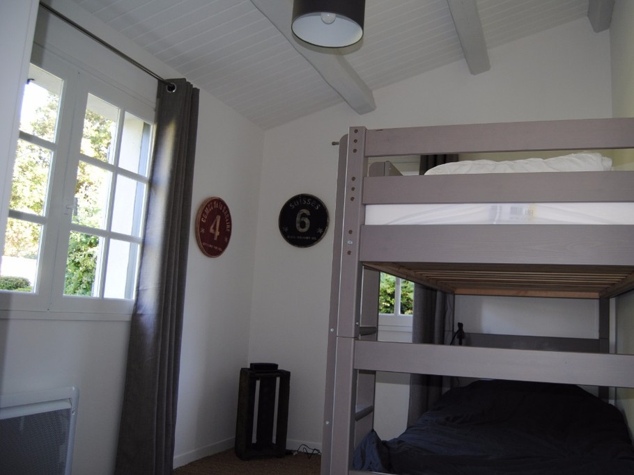 Chambre 2 rez de jardin