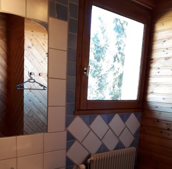 La salle d'eau de la suite