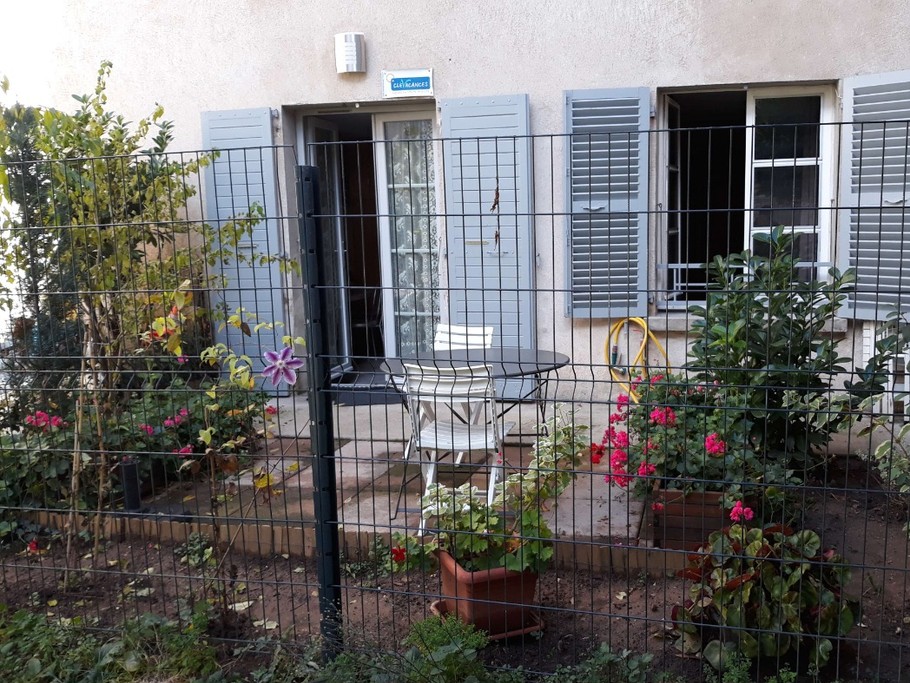 view of the terrace and flat