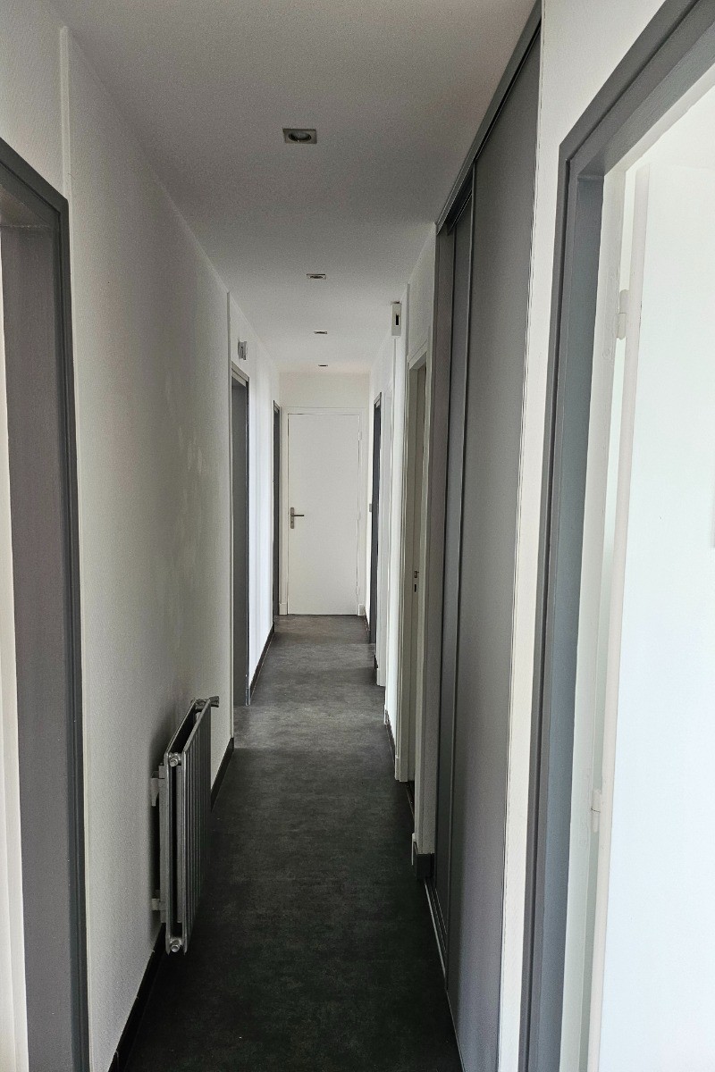 Couloir desservant les chambres