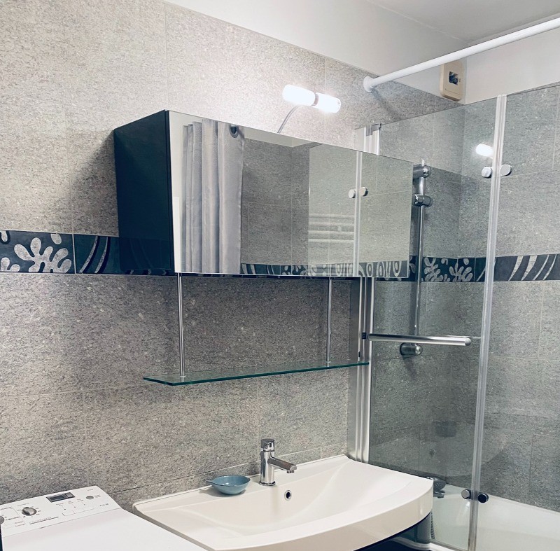 Salle de bain, machine à laver