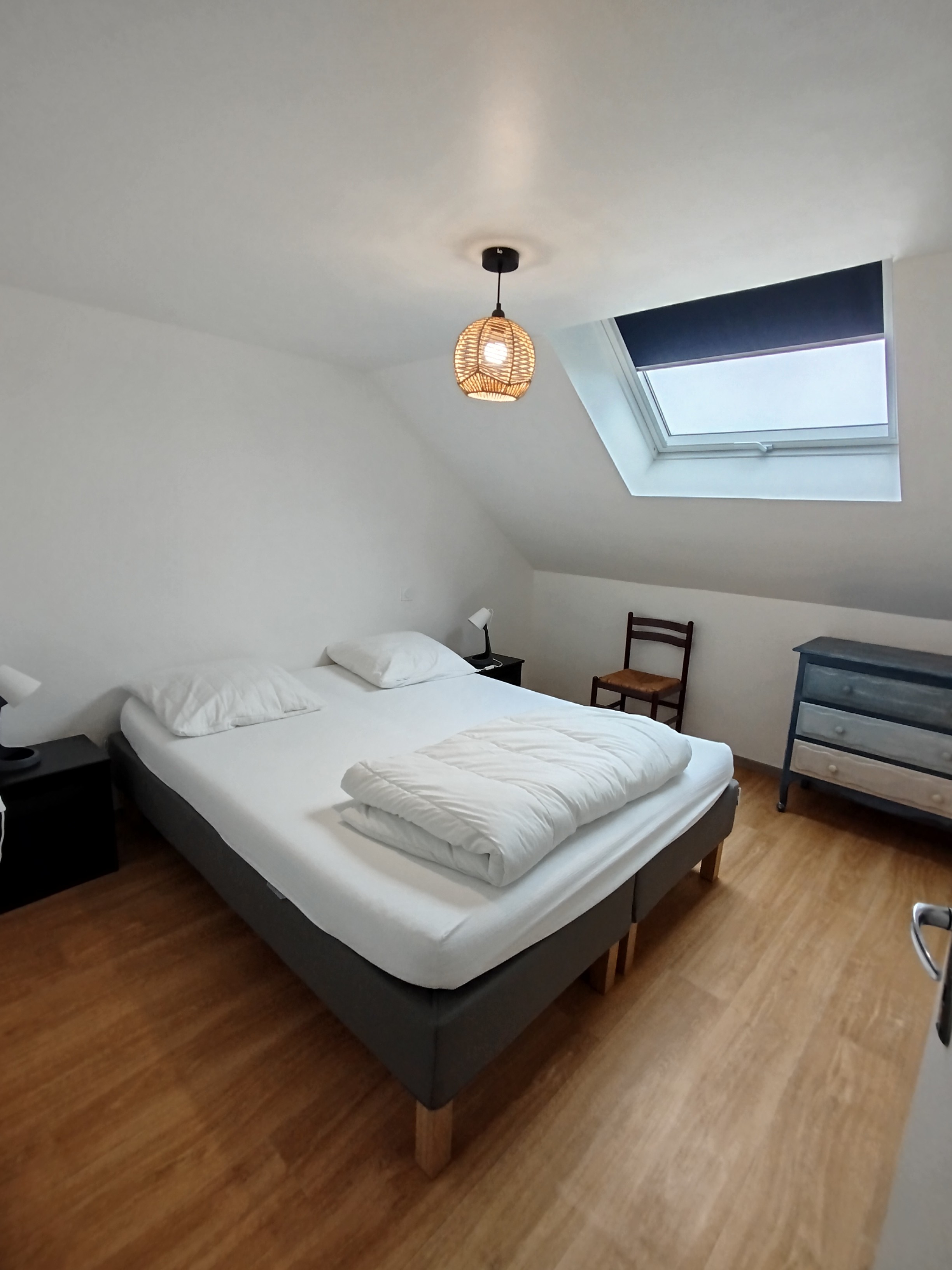 chambre grand lit 2 couchages 180/200