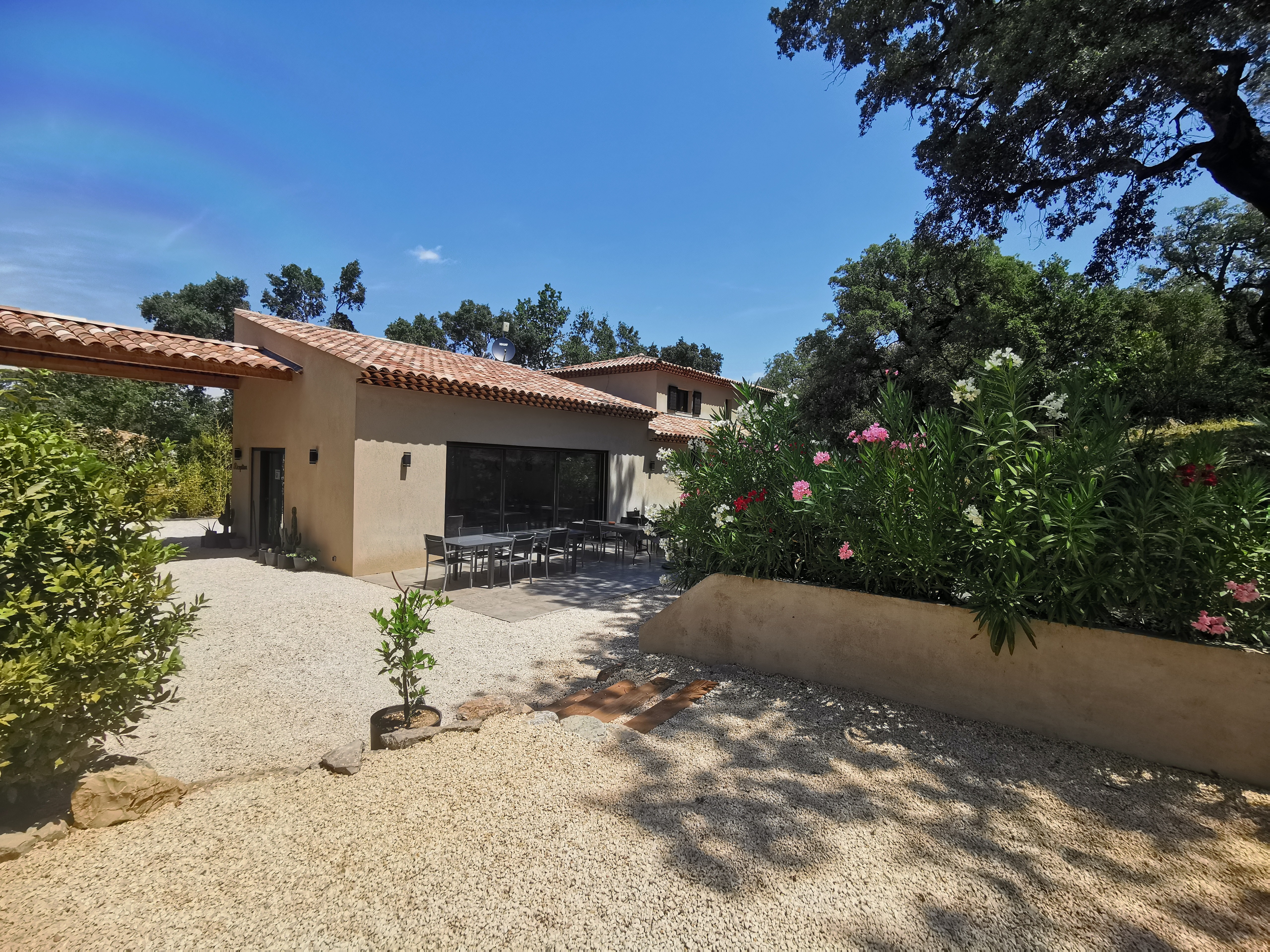 Photo n° 17 de la location