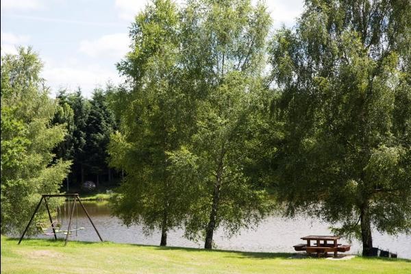 Location de vacances gîte Maison avec étang, idéale pour pêcheurs, proche d'Aubusson en Creuse