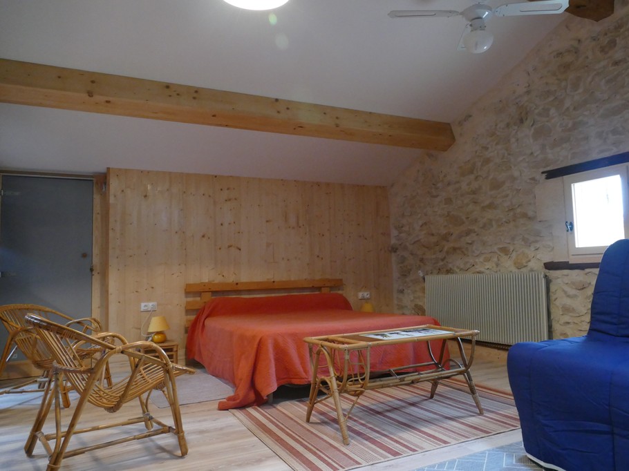 Dans la mezzanine lit 2 places