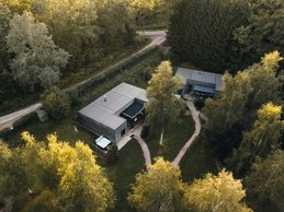 Vue du ciel - Nid de l'hirondelle