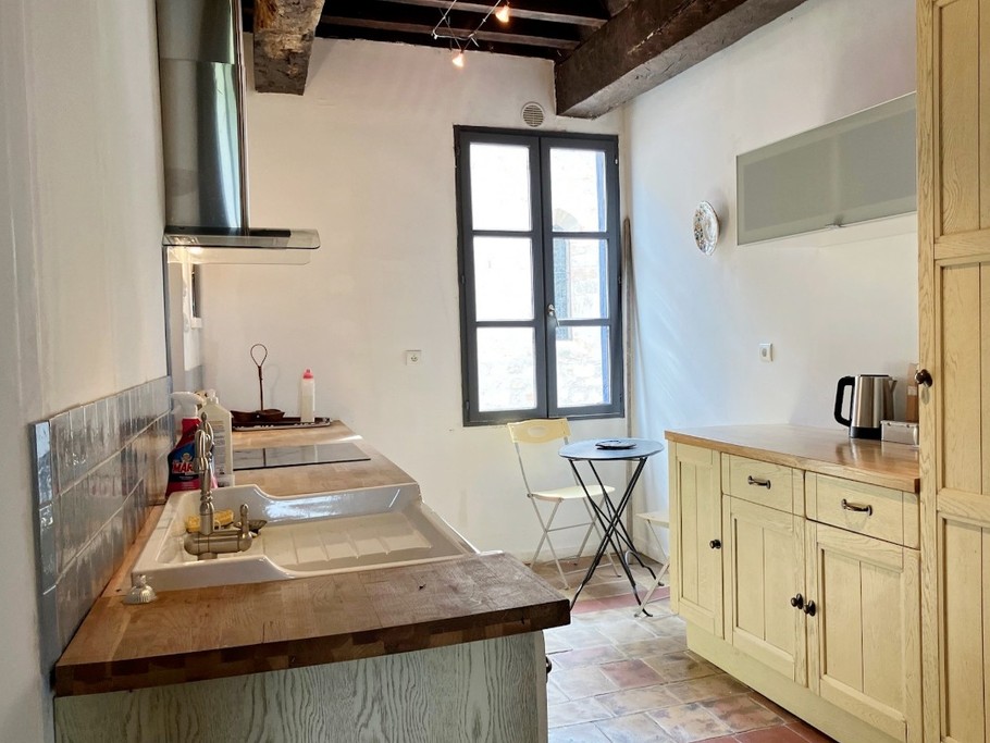 cuisine blason bleu à Castelnau de Montmiral (Tarn près de Toulouse)