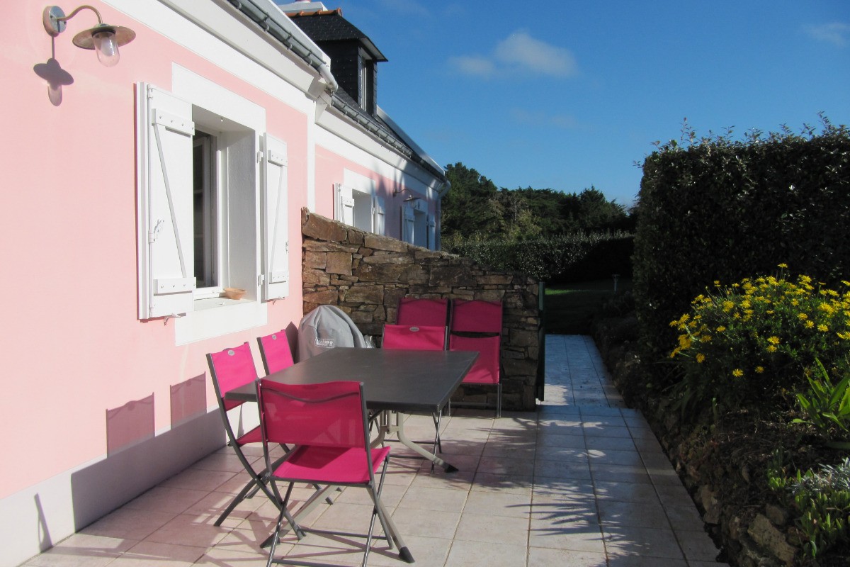 terrasse equipée vu sur le jardin