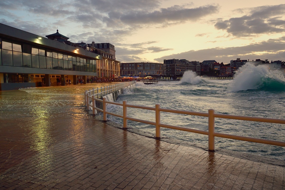 Piscine, casino, salles de spectacles, restaurants, commerces, galeries d'art à Dinard.
Crédits photo : ADT 35 LE-GAL-Yannick