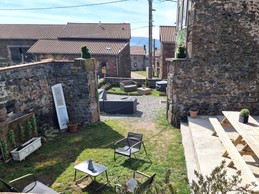 Cour et jardin clos