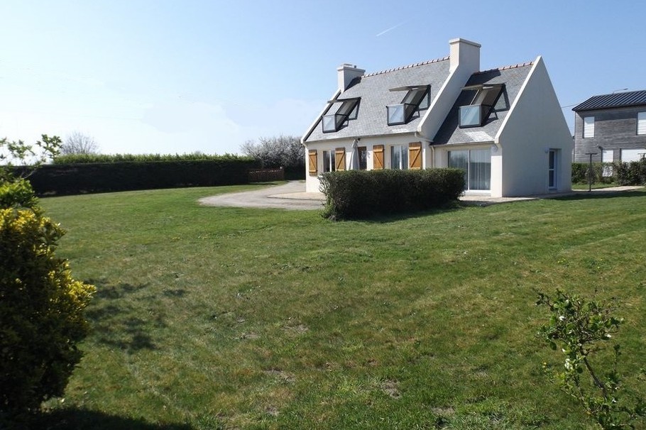 maison avec jardin de 1000 m² à 150 mer de la mer