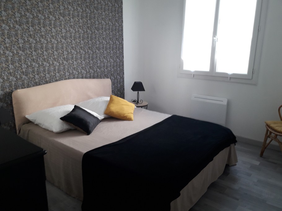 Chambre 2 - Vue 1