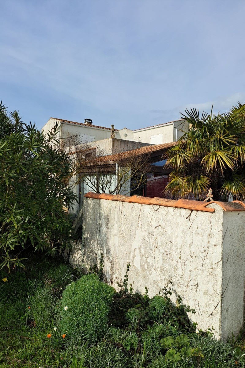 Maison familiale pour 6 personnes, avec jardin clos et garage, proche de la plage à pieds, St Denis d'Oléron, ile d'Oléron, en Charente maritime