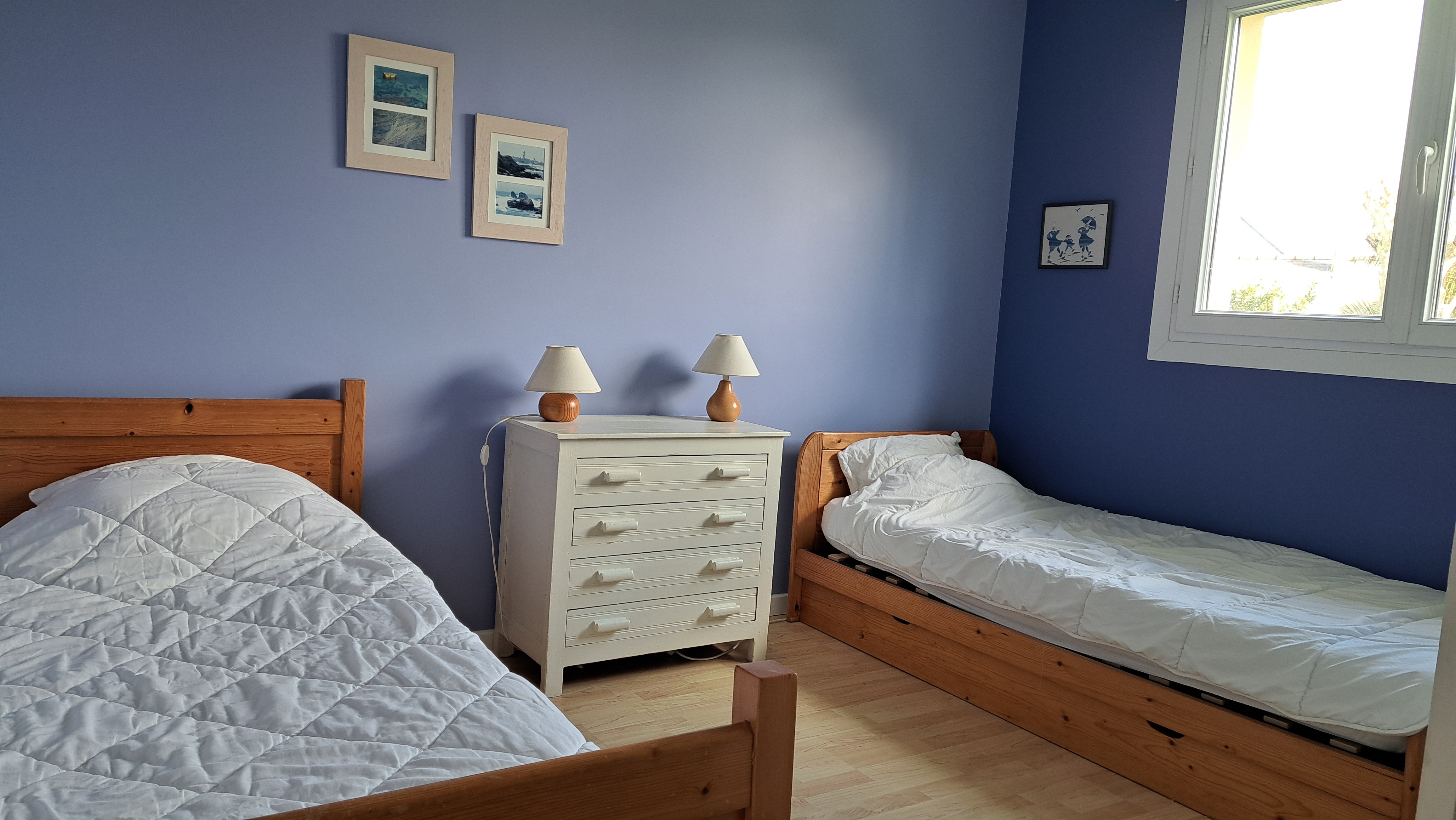 bedroom 2 beds 90 RDC