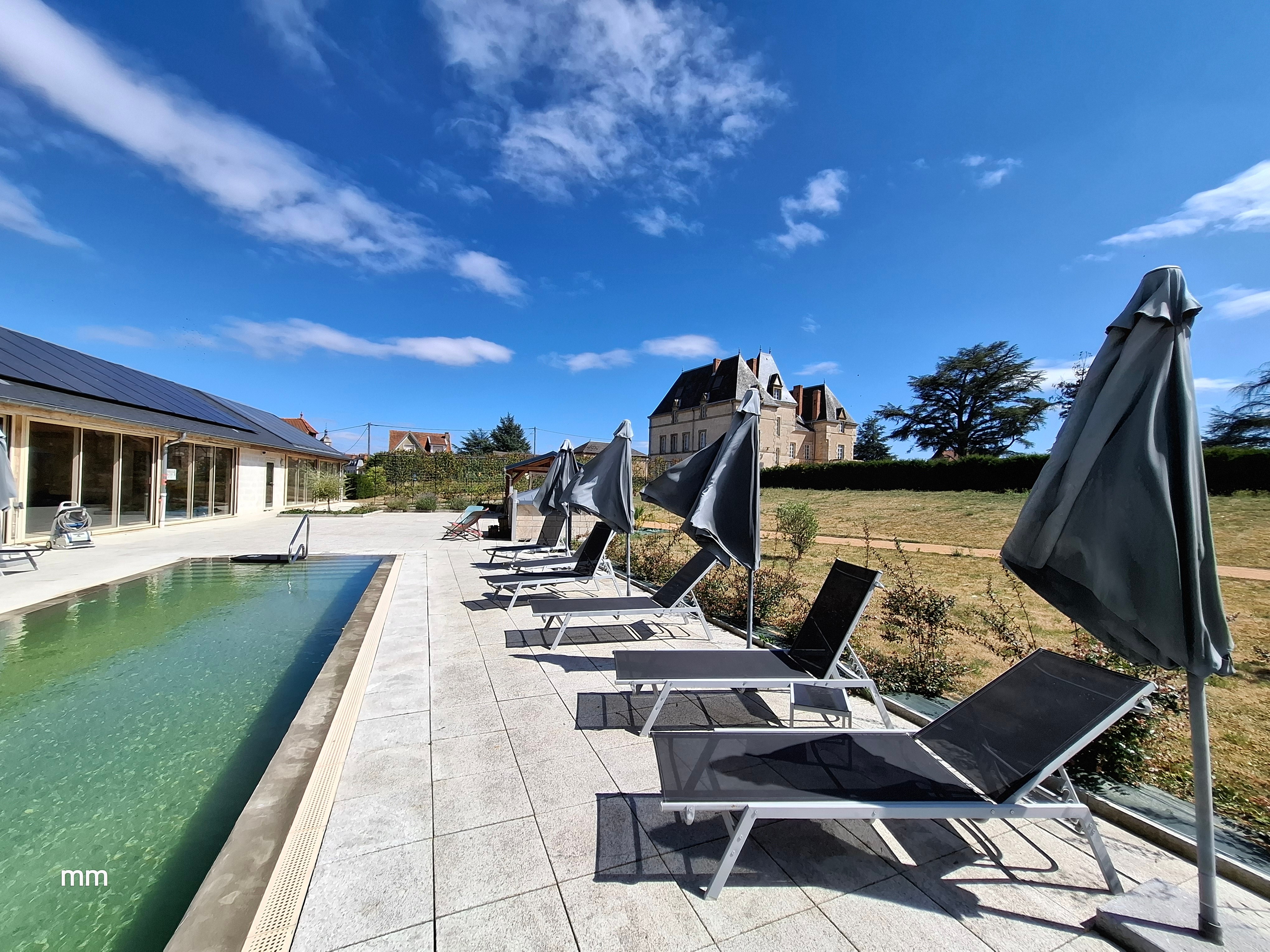 piscine et solarium