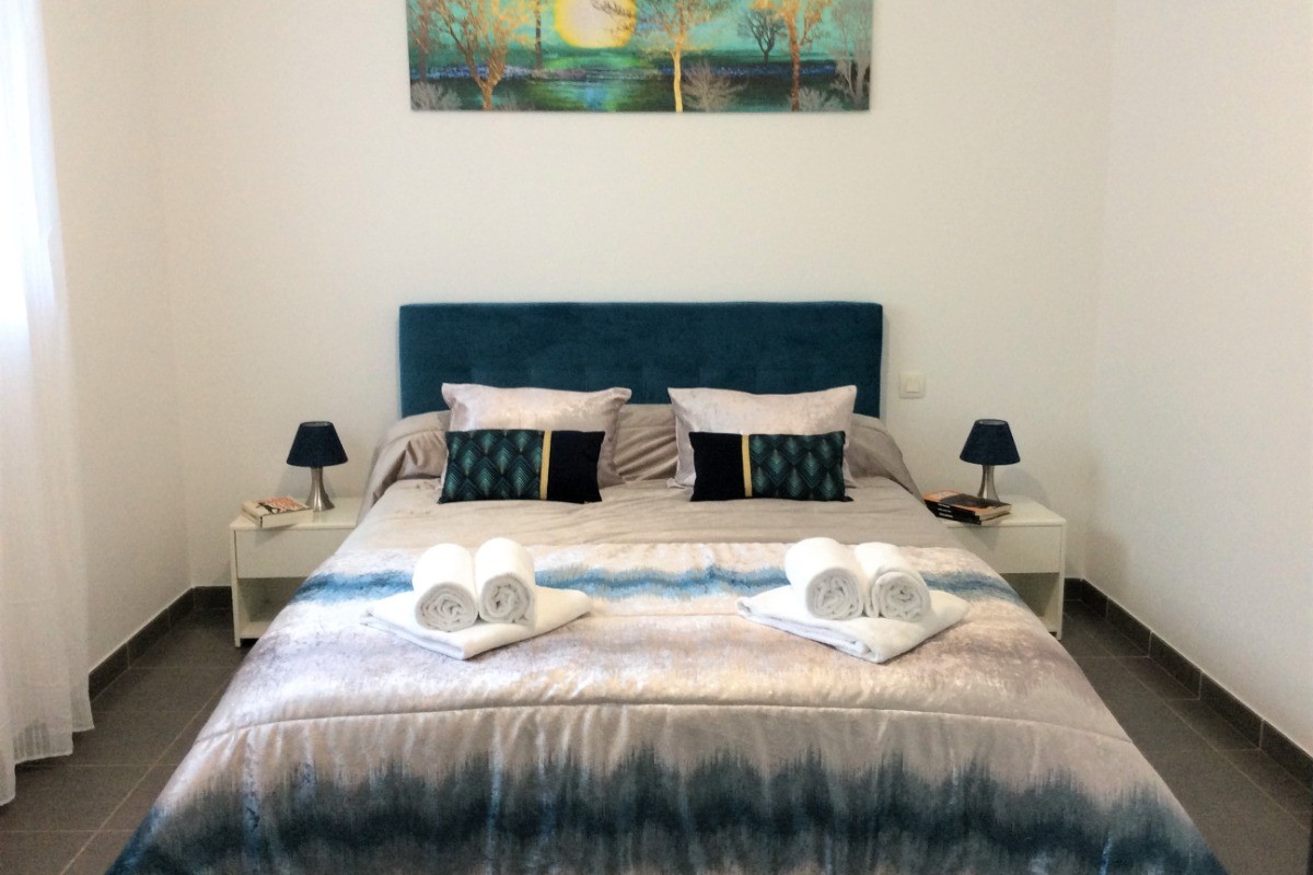 Chambre lit double Rez de Chaussée