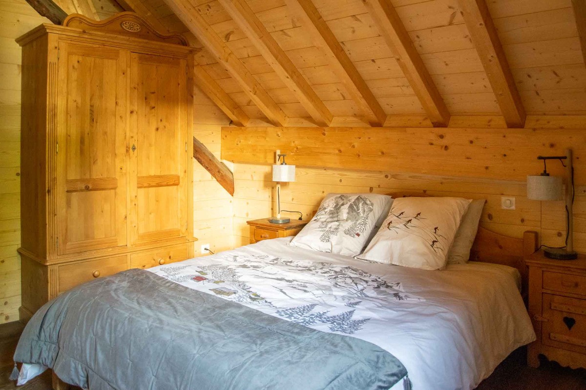 Chambre à l'étage, lit 160x200