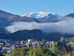 Vue sur les Pyrénées en Hivers