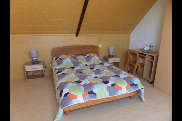 chambre lit 140 cm et lit 90 cm