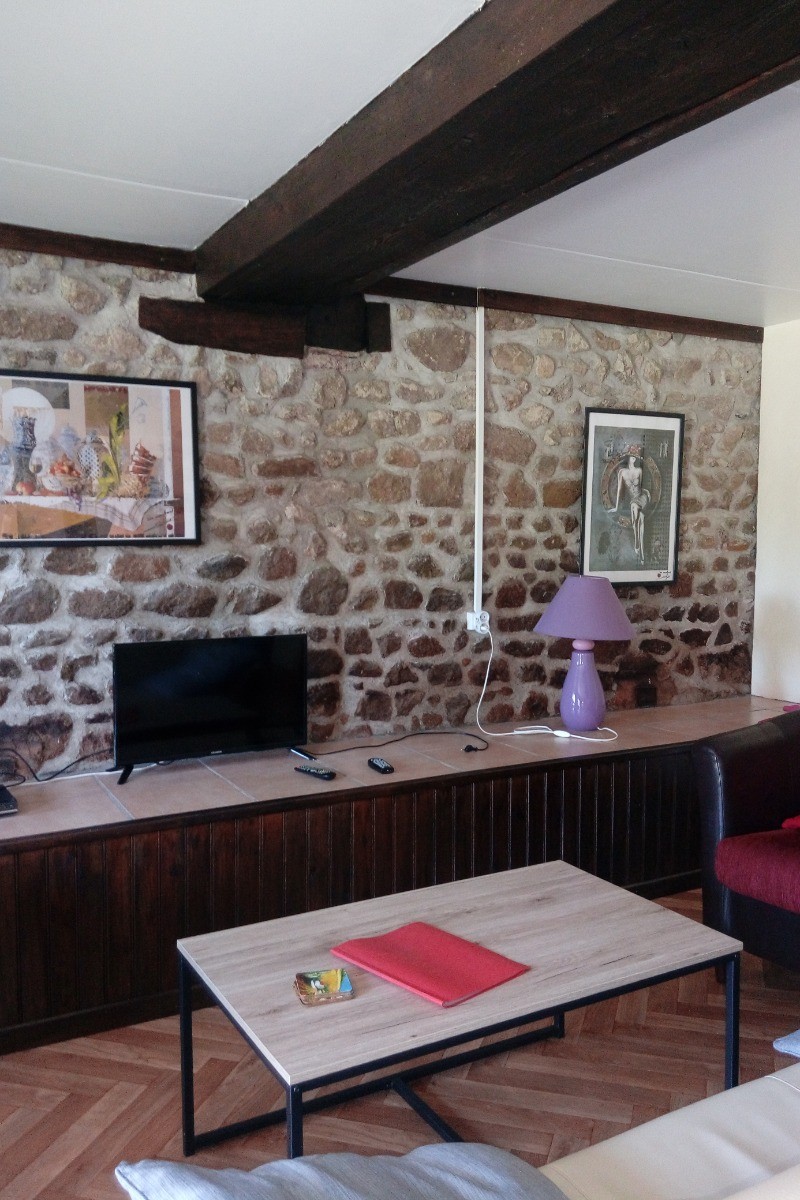 Gîte La Caille - Domaine Les Meuniers en Auvergne coin salon