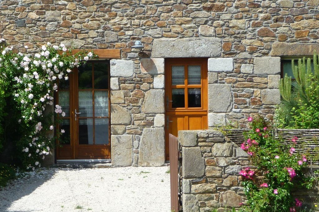 Entrée de la Maison et son parking privé