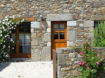 Entrée de la Maison et son parking privé