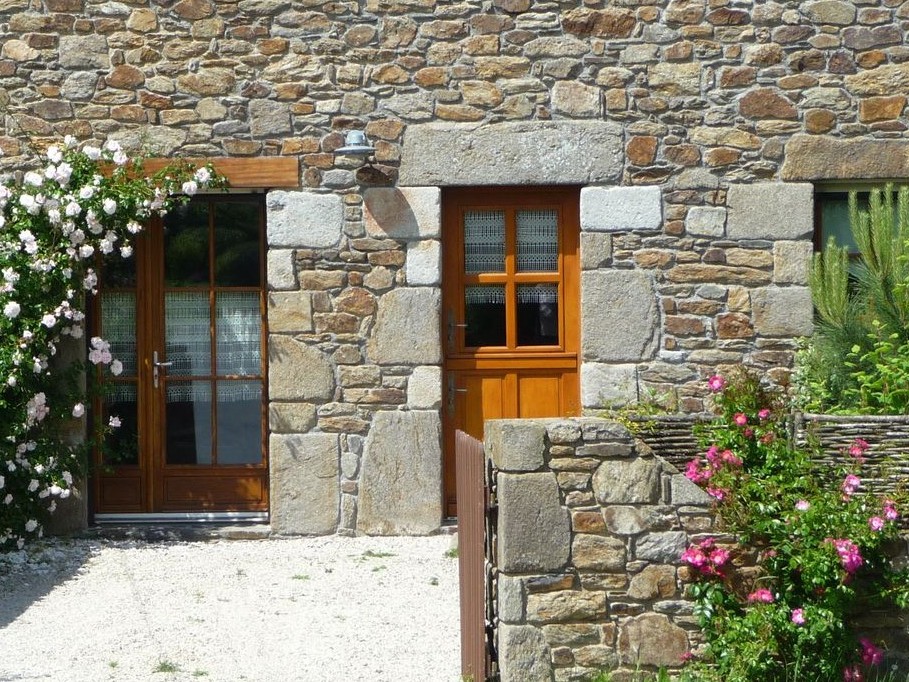 Entrée de la Maison et son parking privé