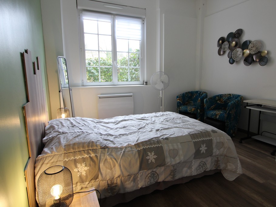 Grande chambre - Appartement F1 RDC