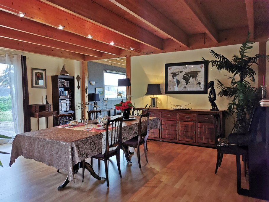 Breakfast room