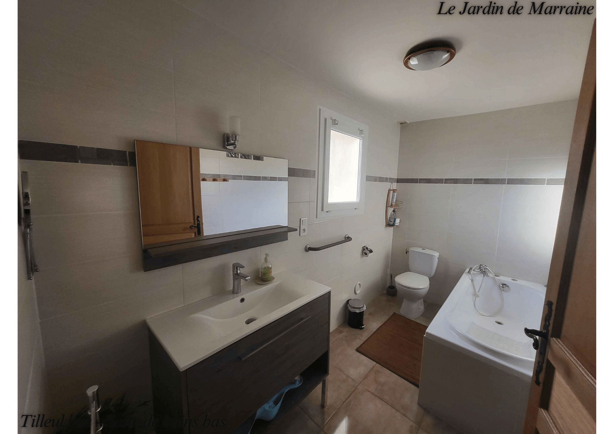 Salle d'eau Tilleul Bas.