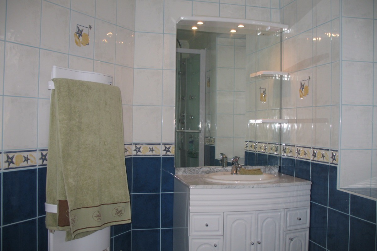 salle d'eau à l'étage