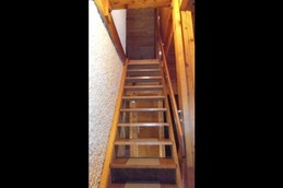 Chalet N°5 Les Egravats - Mont Dore, Puy de Dôme - Accès aux chambres du 1e étage