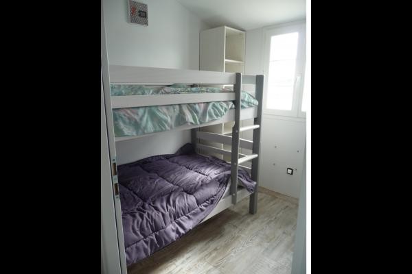 Chambre  4 : étage avec lits superposés