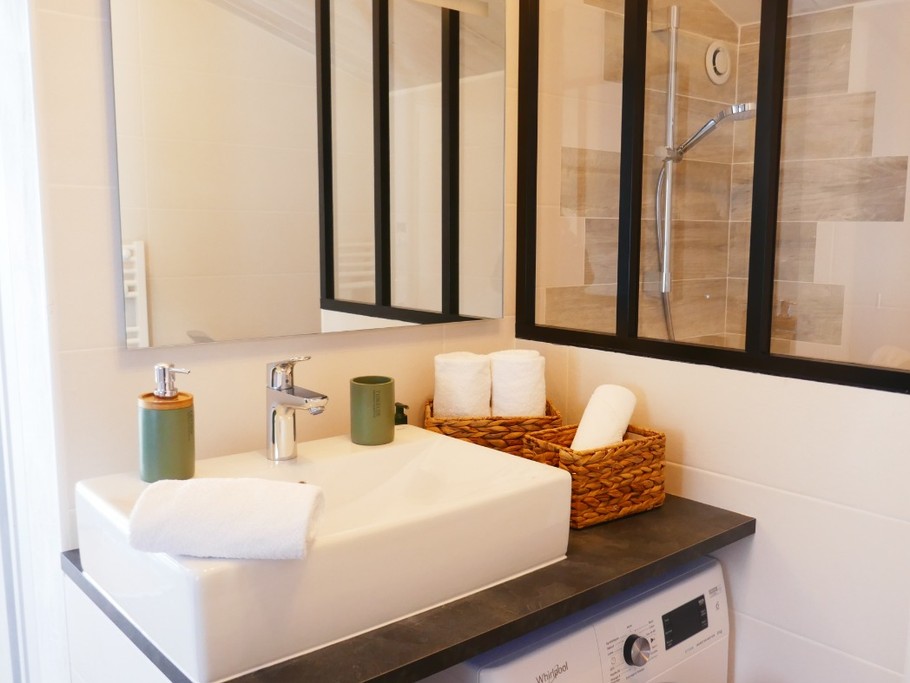 Salle d'eau attenante