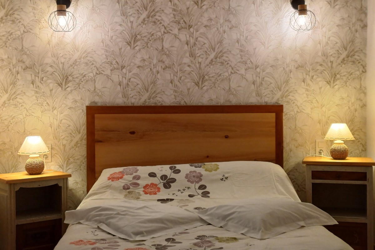 Chambre 1 lit 140 avec salle d ebains