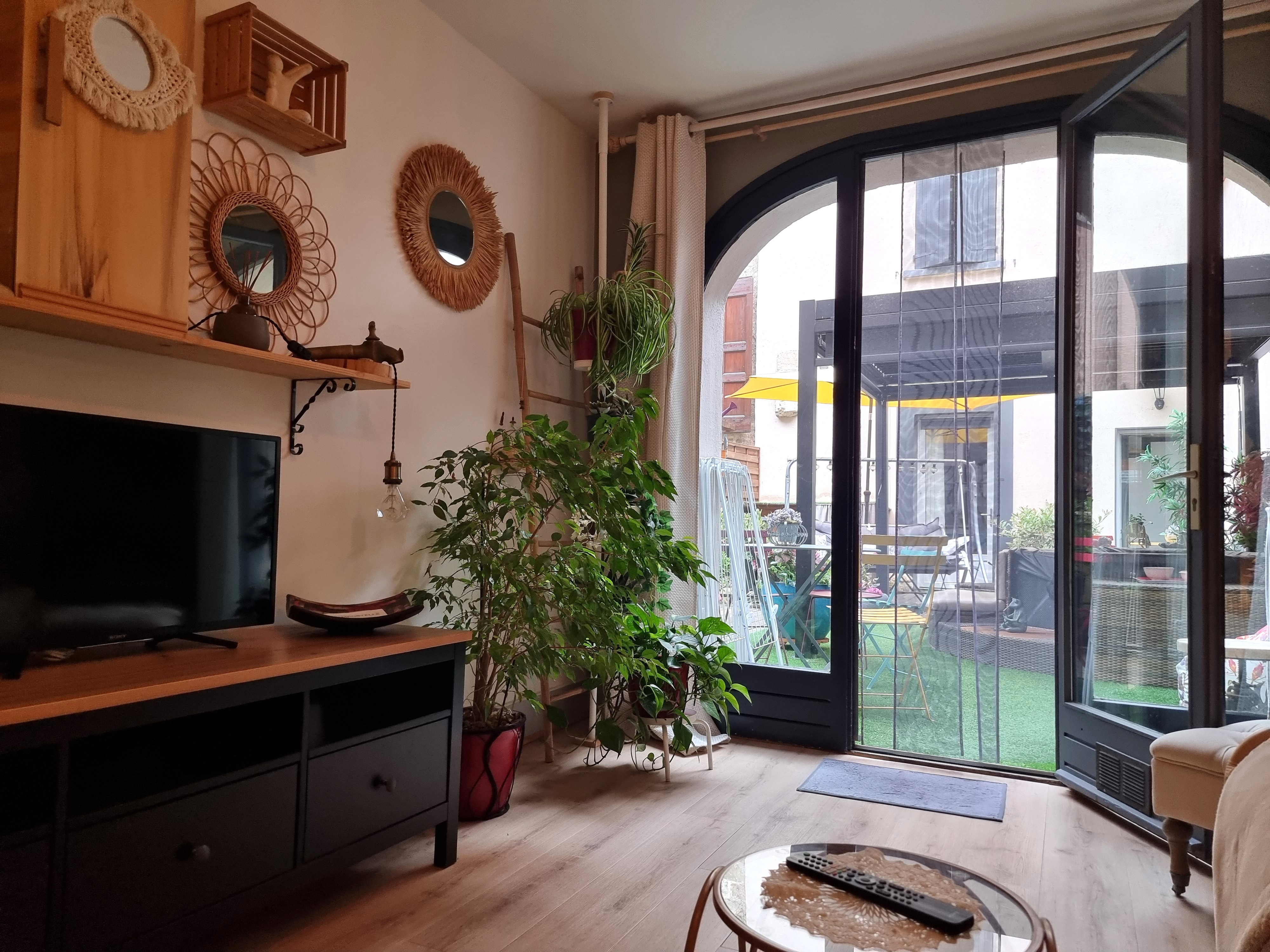 Logis Mont Anis : Pièce de vie (Séjour kitchenette)