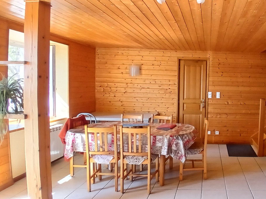 Gîte "Les Terrasses" (Livradois Forez) - Pièce de vie (salle à manger)