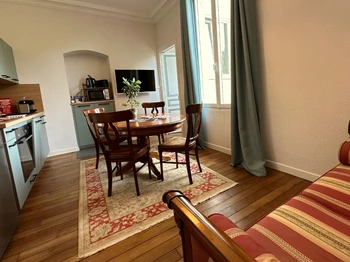 Cuisine avec salle de repas