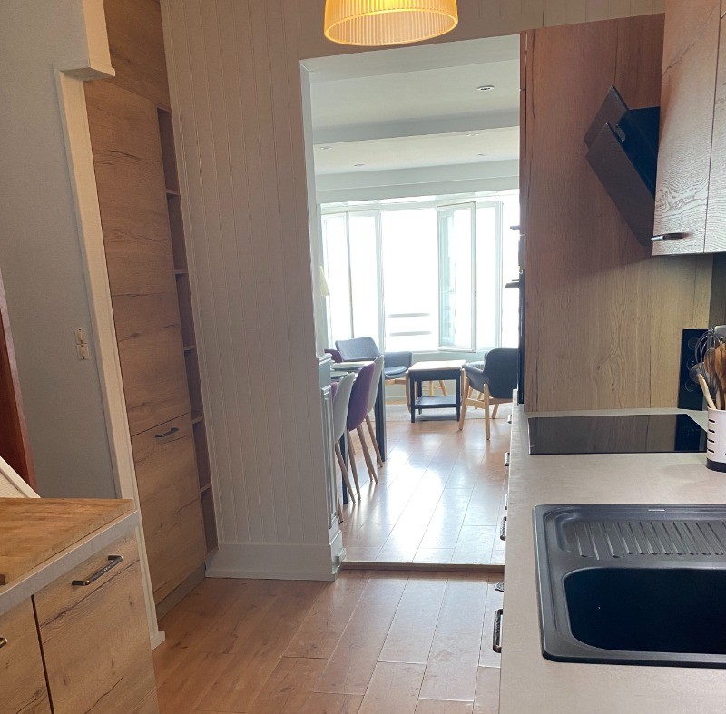 Cuisine ouverte sur salle à manger