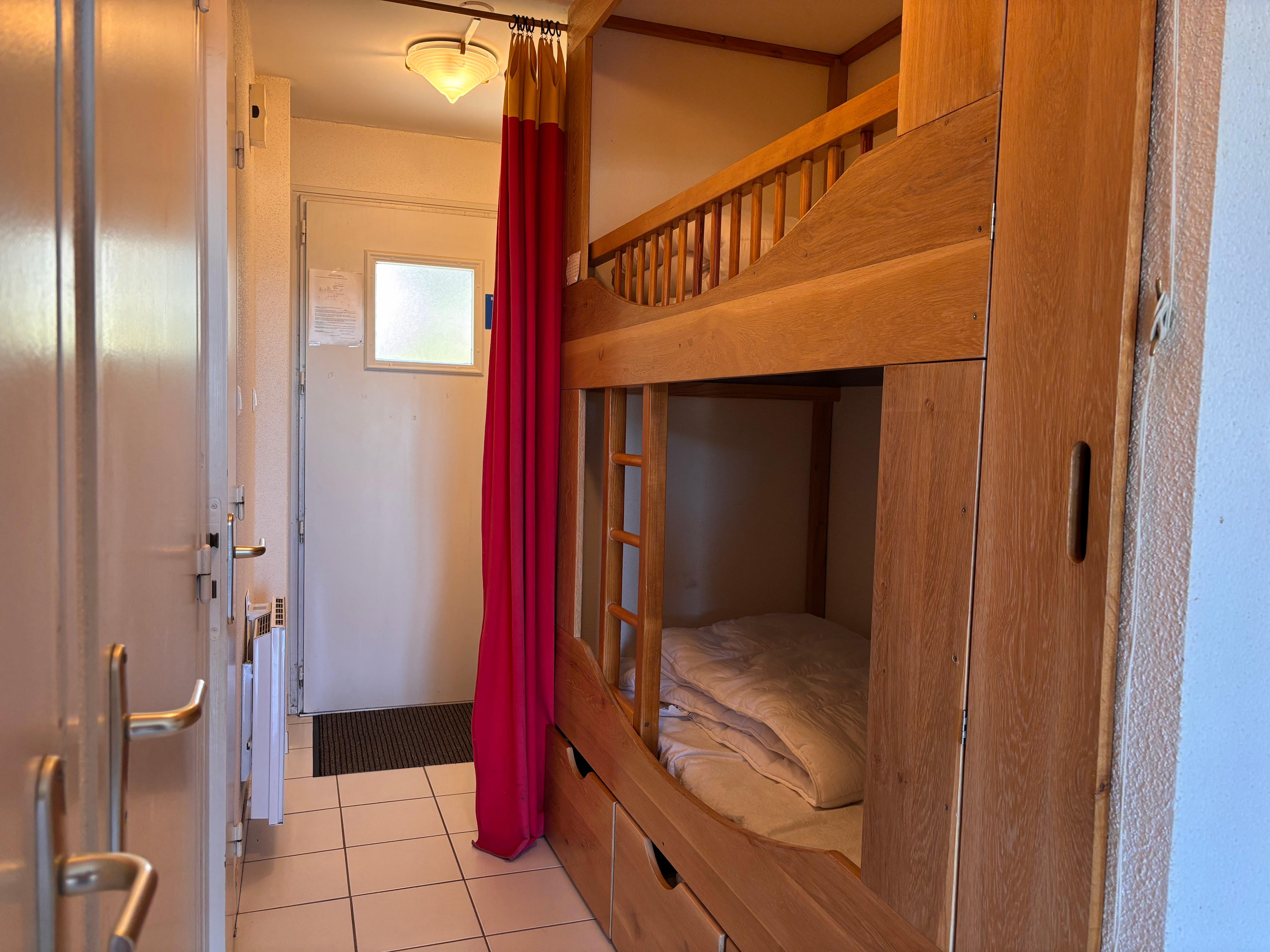 Mountain corner in the entrance hall - Apartment with terrace in Gérardmer