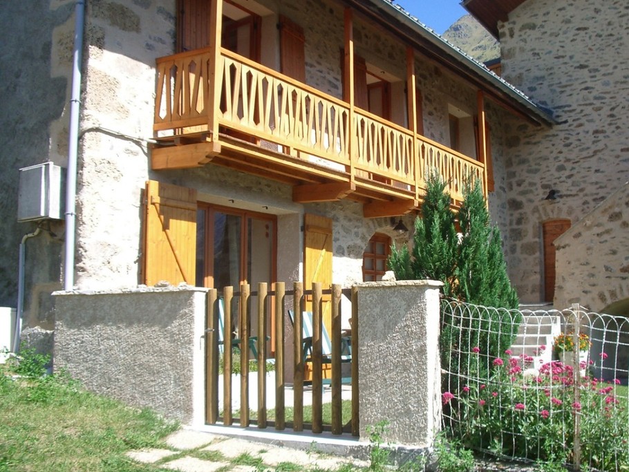 Gite avec vue imprenable proximité stations de ski de l'Oisans (Isère) - le p'tit Ecrin