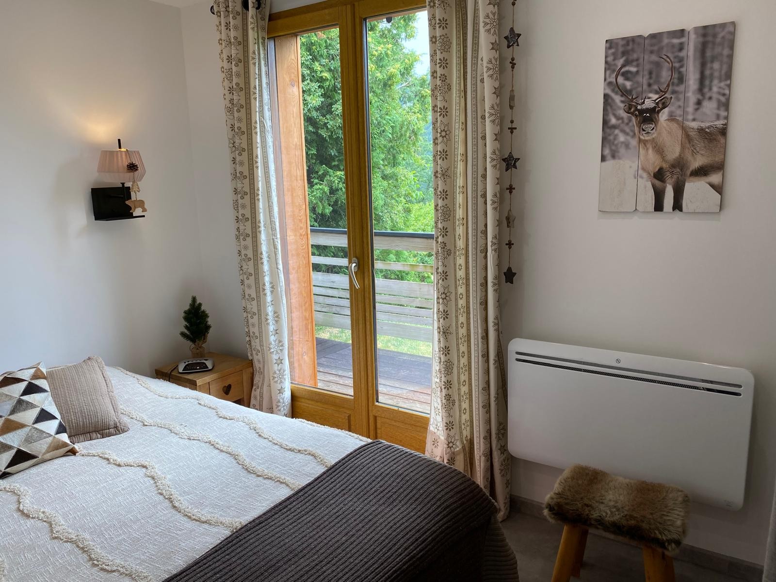 Chambre - Chalet L’ Ecureuil de Martimpré à Gerbépal