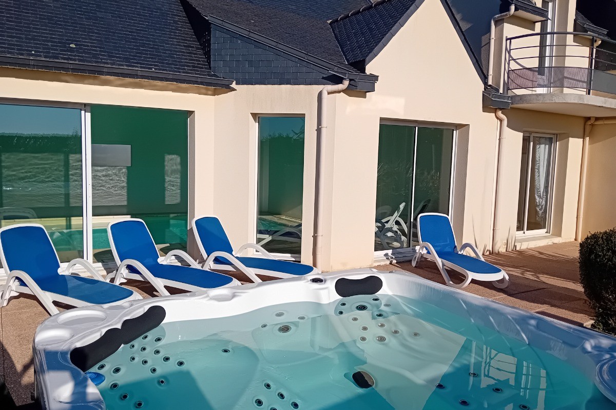 Spa, piscine intérieure