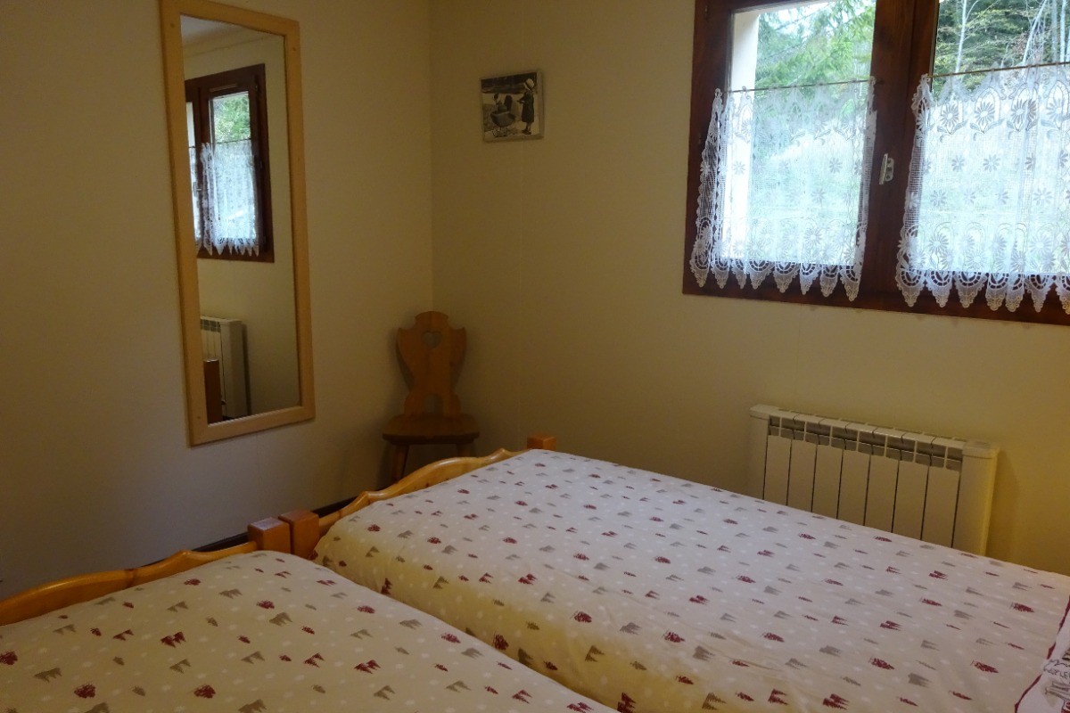Chalet pied des pistes Jura - chambre double