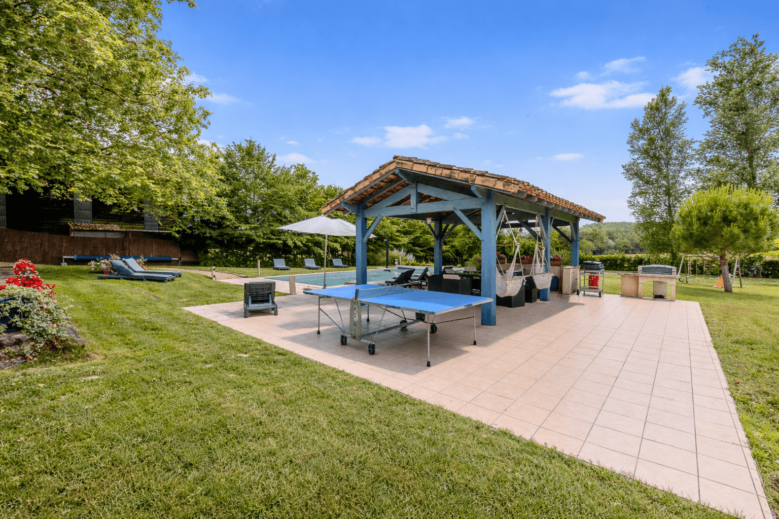 Poolhouse