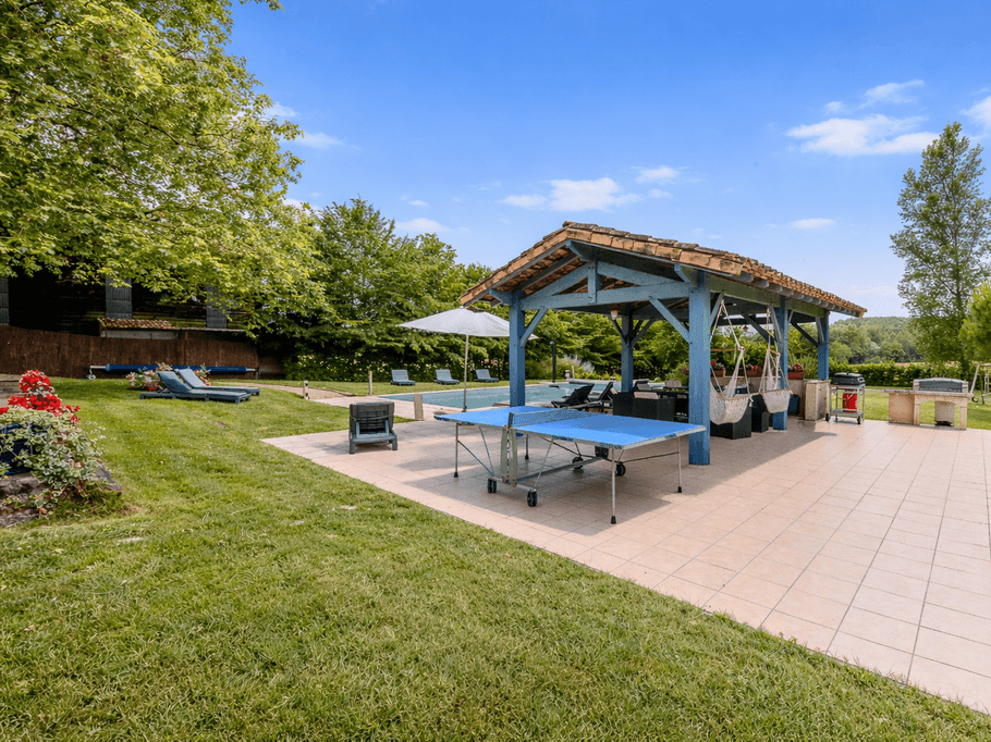 Poolhouse
